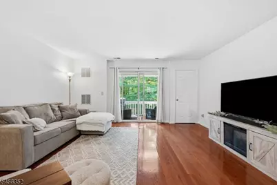 410 Ferncrest Ct, Readington, NJ 08887 - Photo 8