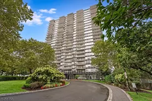 6050 Kennedy Blvd E, West New York, NJ 07093 - Photo 1