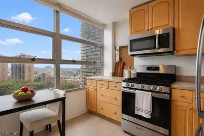 6050 Kennedy Blvd E #15G, West New York, NJ 07093 - Photo 12