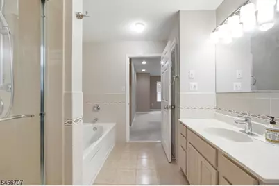 242 Hiawatha Blvd, Parsippany, NJ 07034 - Photo 18