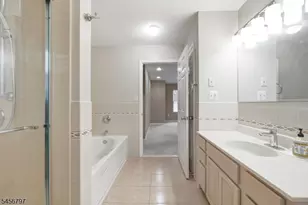 242 Hiawatha Blvd, Parsippany, NJ 07034 - Photo 18