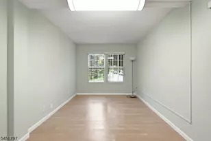 242 Hiawatha Blvd, Parsippany, NJ 07034 - Photo 10