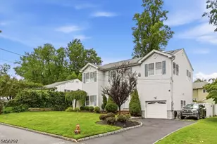 242 Hiawatha Blvd, Parsippany, NJ 07034 - Photo 34