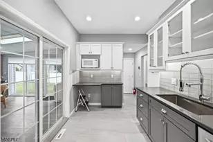 242 Hiawatha Blvd, Parsippany, NJ 07034 - Photo 4