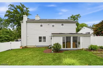 242 Hiawatha Blvd, Parsippany, NJ 07034 - Photo 30