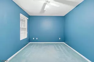 242 Hiawatha Blvd, Parsippany, NJ 07034 - Photo 22