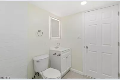86 Farnham Ave, Garfield, NJ 07026 - Photo 14