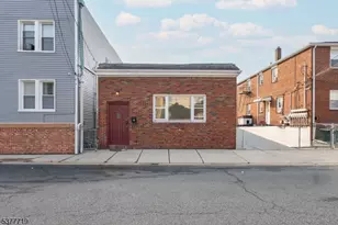 86 Farnham Ave, Garfield, NJ 07026 - Photo 22