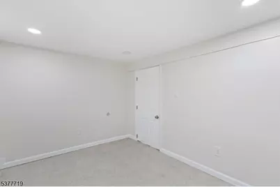 86 Farnham Ave, Garfield, NJ 07026 - Photo 16