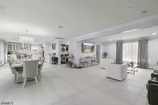 279 Nathan Ct, Aberdeen Township, NJ 07721 - Photo 4