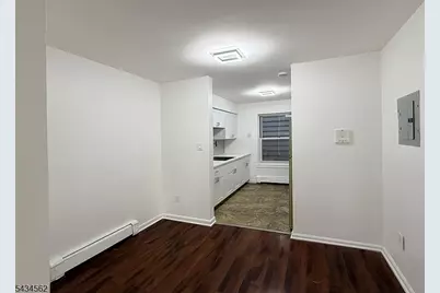 19 Van Rensselear St #2, Belleville, NJ 07109 - Photo 4