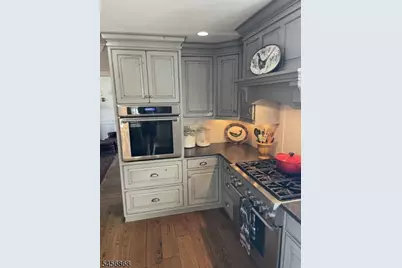 120 Riverwood Ave, Bedminster Township, NJ 07921 - Photo 4