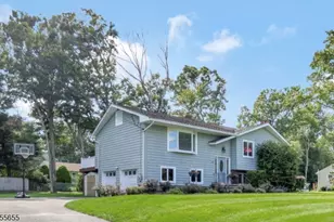 18 Starlight Rd, Jefferson Township, NJ 07438 - Photo 2