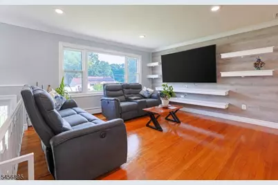 17 Corwin St, Roxbury Township, NJ 07847 - Photo 4