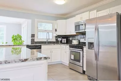 17 Corwin St, Roxbury Township, NJ 07847 - Photo 10