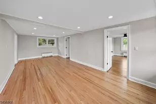 117 Mountain View Rd, Hillsborough Township, NJ 08844 - Photo 36