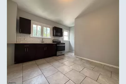 144 E Jersey St #2, Elizabeth, NJ 07206 - Photo 2