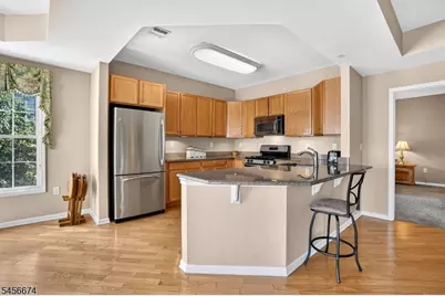 8202 Harcourt Rd, Clifton, NJ 07013 - Photo 8
