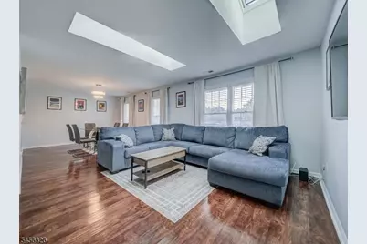 338 Phoebe Ct, Readington, NJ 08887 - Photo 4