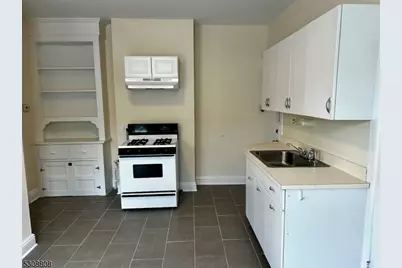 19 Bowers Ln #B, Chatham, NJ 07928 - Photo 8