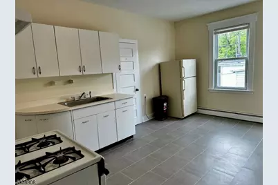 19 Bowers Ln #B, Chatham, NJ 07928 - Photo 4
