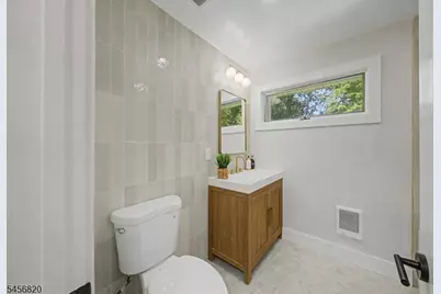 19 Ferndale Rd, Wayne, NJ 07470 - Photo 14