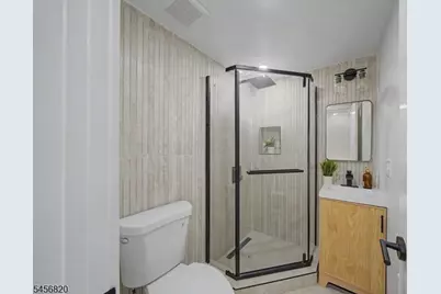 19 Ferndale Rd, Wayne, NJ 07470 - Photo 20