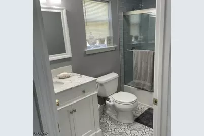 22 Jill Ct, Franklin Township, NJ 08873 - Photo 8