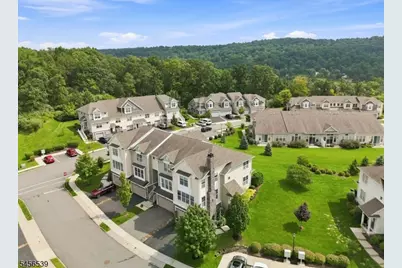 18 Blazingstar Way, Allamuchy Township, NJ 07840 - Photo 2