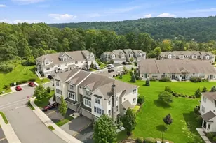 18 Blazingstar Wy, Allamuchy Township, NJ 07840 - Photo 2
