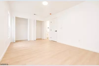 136 19th Ave, Irvington, NJ 07111 - Photo 6