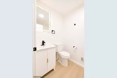 136 19th Ave, Irvington, NJ 07111 - Photo 30