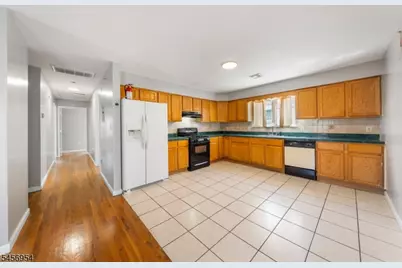 128-130 Lincoln Ave, Newark, NJ 07104 - Photo 8