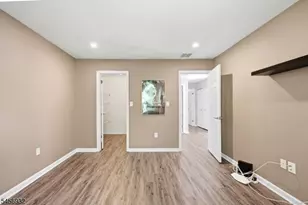 81 Village Cir, Bridgewater, NJ 08807 - Photo 36