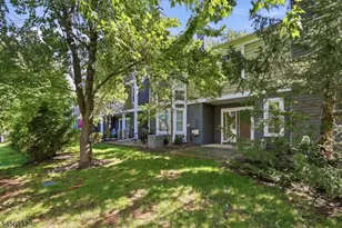 81 Village Cir, Bridgewater, NJ 08807 - Photo 48