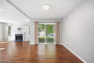 81 Village Cir, Bridgewater, NJ 08807 - Photo 18