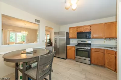 11 Franklin Ct, Montville Township, NJ 07045 - Photo 4