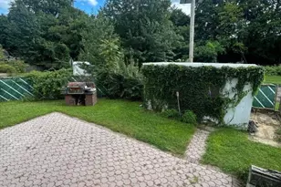 153 Smallwood Ave, Belleville, NJ 07109 - Photo 12