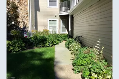 32 Loch Ln, Roxbury Township, NJ 07852 - Photo 2