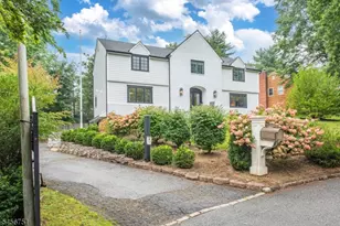 6 Lauri Dr, Florham Park, NJ 07932 - Photo 1