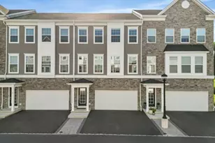 6 Coogan Ct, Morris Plains, NJ 07950 - Photo 1