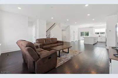 6 Coogan Ct, Morris Plains, NJ 07950 - Photo 14