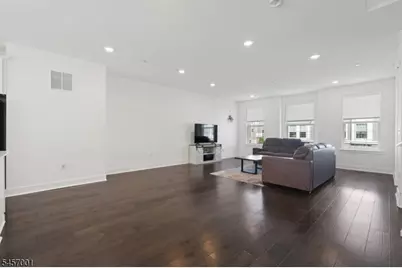 6 Coogan Ct, Morris Plains, NJ 07950 - Photo 12