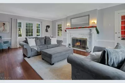 11 Crestmont Rd, Verona, NJ 07044 - Photo 4