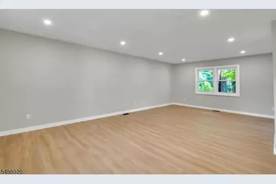 6 Mitchell Rd, Parsippany, NJ 07054 - Photo 6