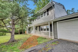 6 Mitchell Rd, Parsippany, NJ 07054 - Photo 4