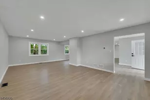 6 Mitchell Rd, Parsippany, NJ 07054 - Photo 28
