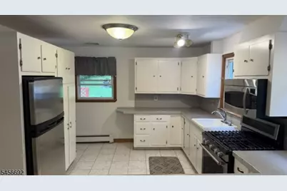22 Old Creamery Rd, Andover Township, NJ 07860 - Photo 4