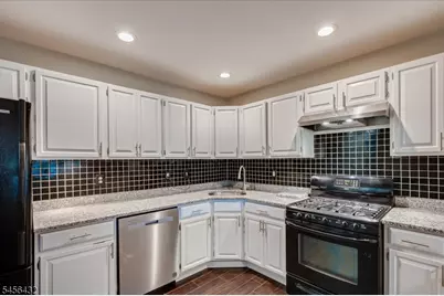 118 Edward Dr, Franklin Township, NJ 08823 - Photo 8