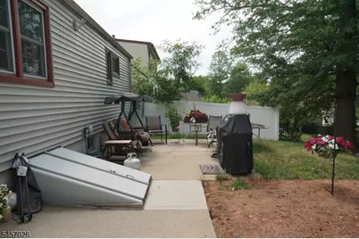 22 Lowell St, Woodbridge Township, NJ 08830 - Photo 20